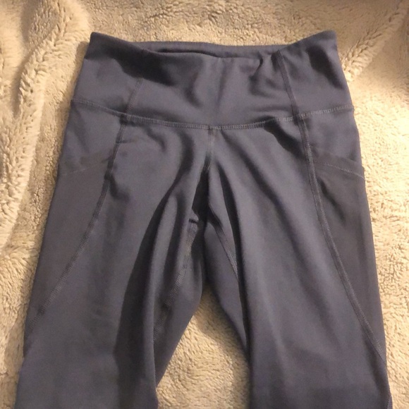 🔹4 for $30 XS Old Navy Workout leggings - Picture 2 of 5